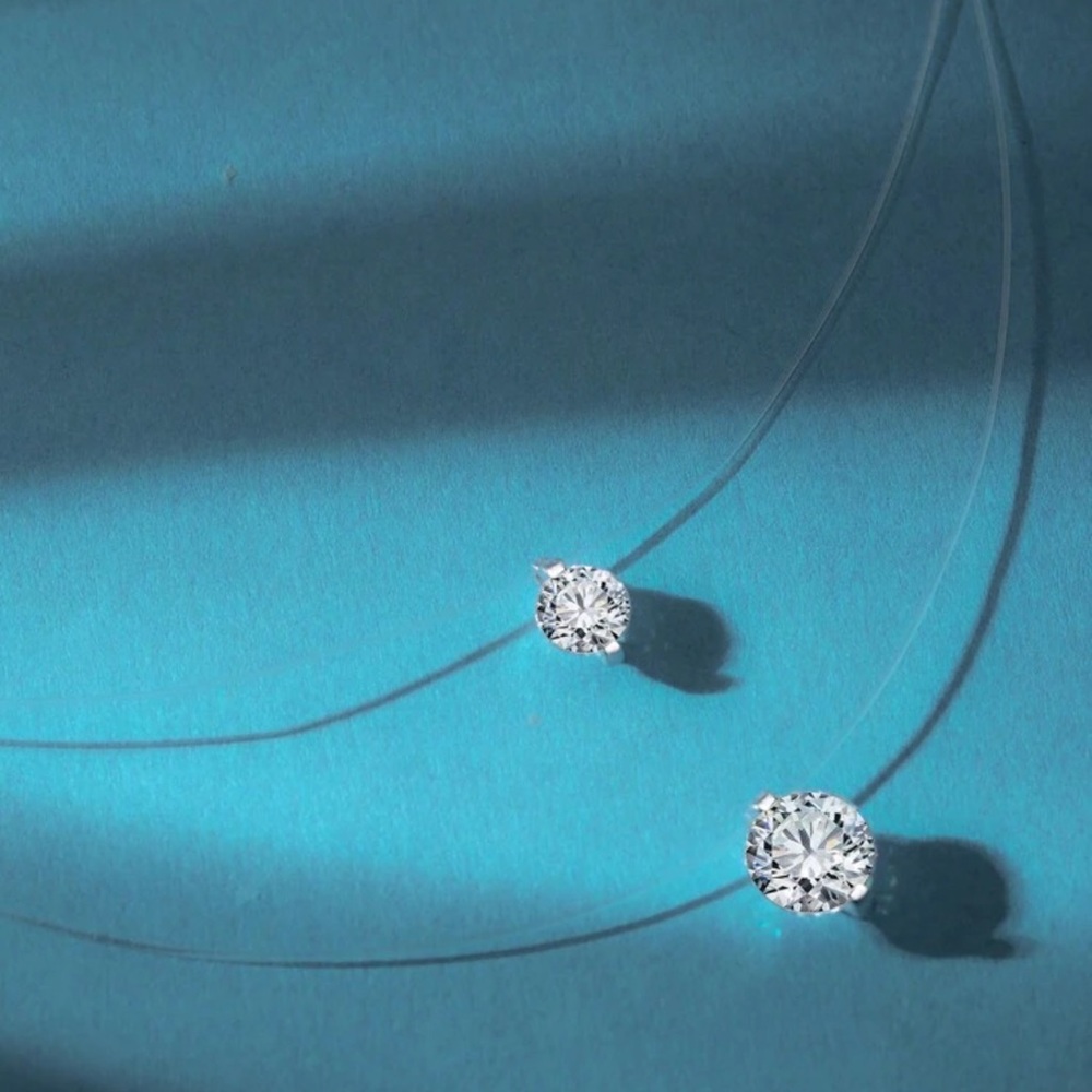 Women’s brand new stylish cute shiny necklace silver transparent invisible